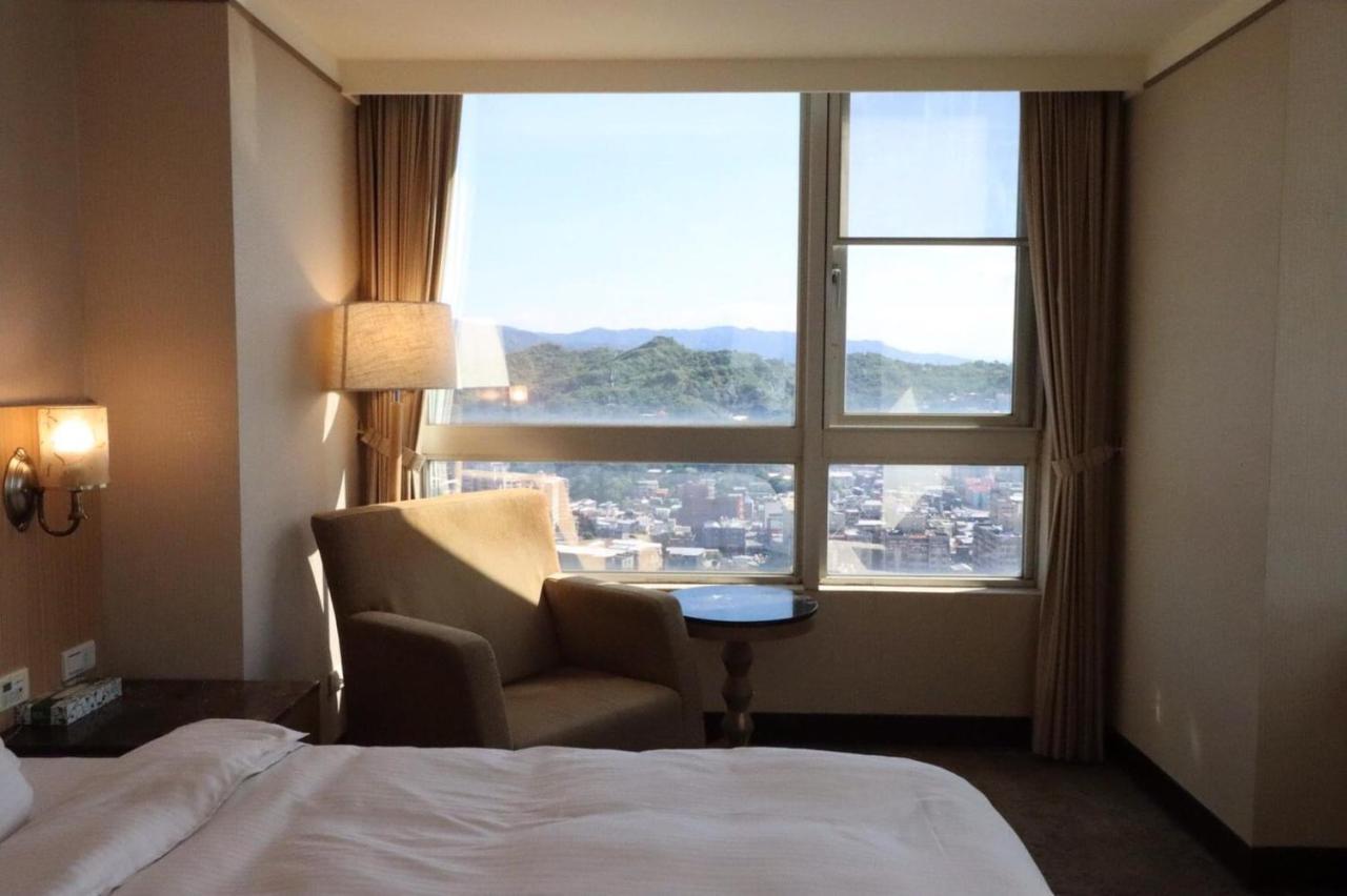 Rhine Inn Keelung Exterior photo